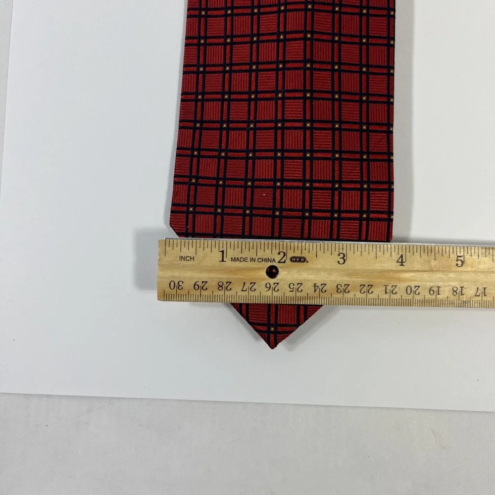 Jos A Bank Mens Tie3.75  in W x L60 in Silk Check Red Black
